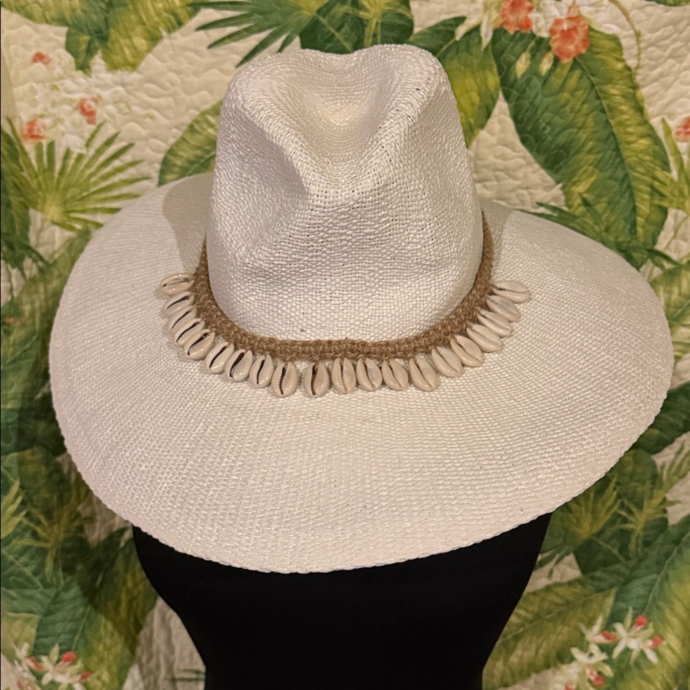 NIKKI BEACH Barbados Floppy Fedora Sun Hat in White with Cowrie Shells - Picture 3 of 11